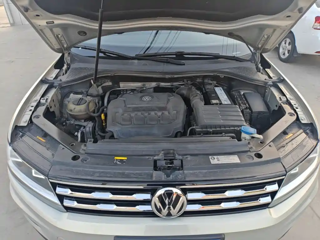 Volkswagen Tiguan L — фото 20