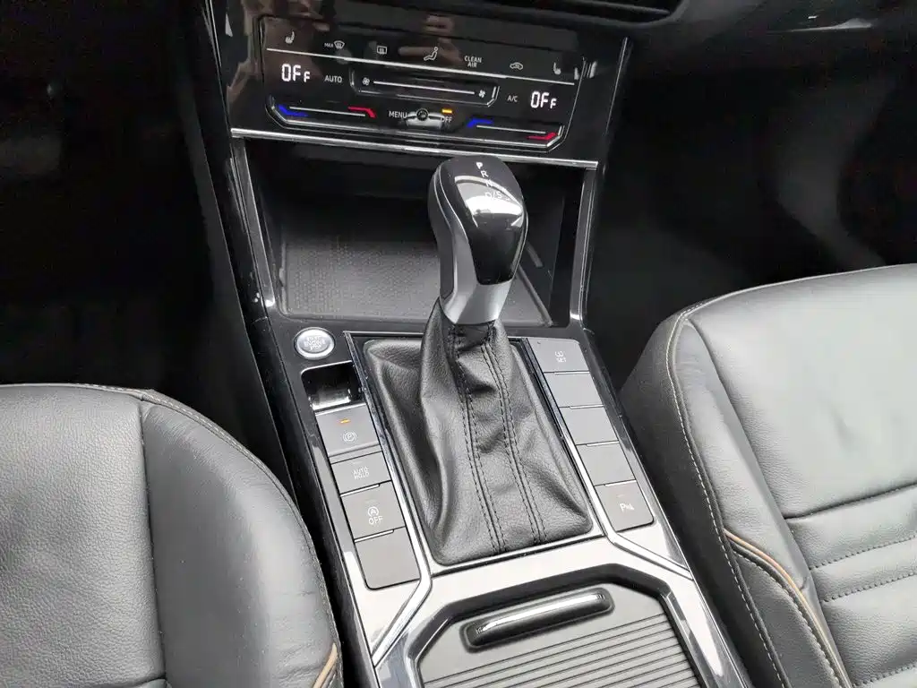 Volkswagen Passat — фото 13