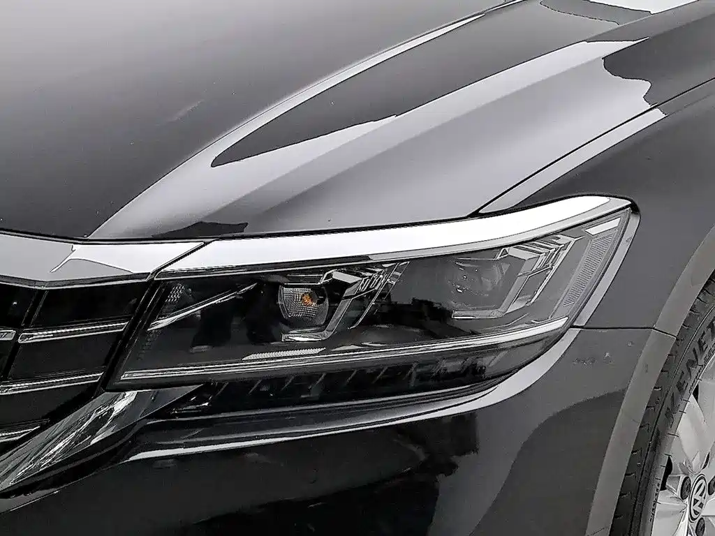 Volkswagen Passat — фото 7