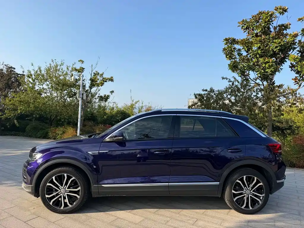 Volkswagen T-Roc — фото 3