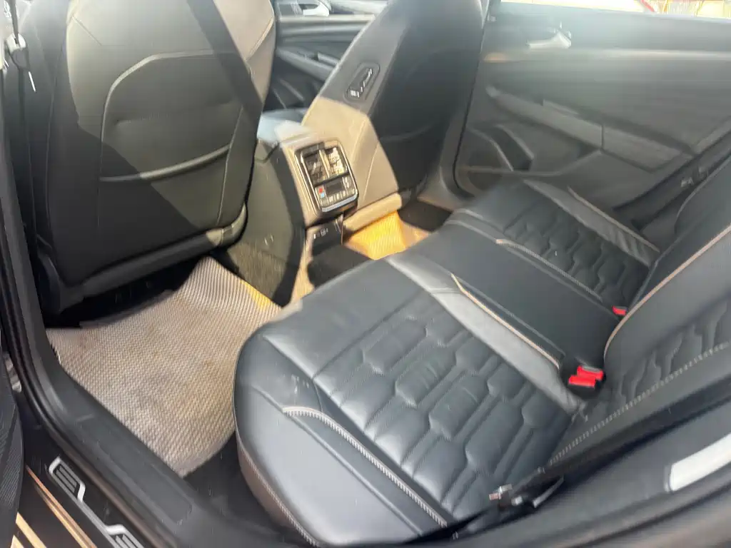 Volkswagen Passat — фото 6