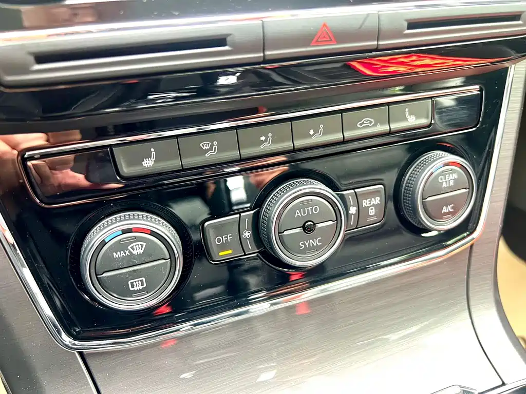 Volkswagen Passat — фото 13