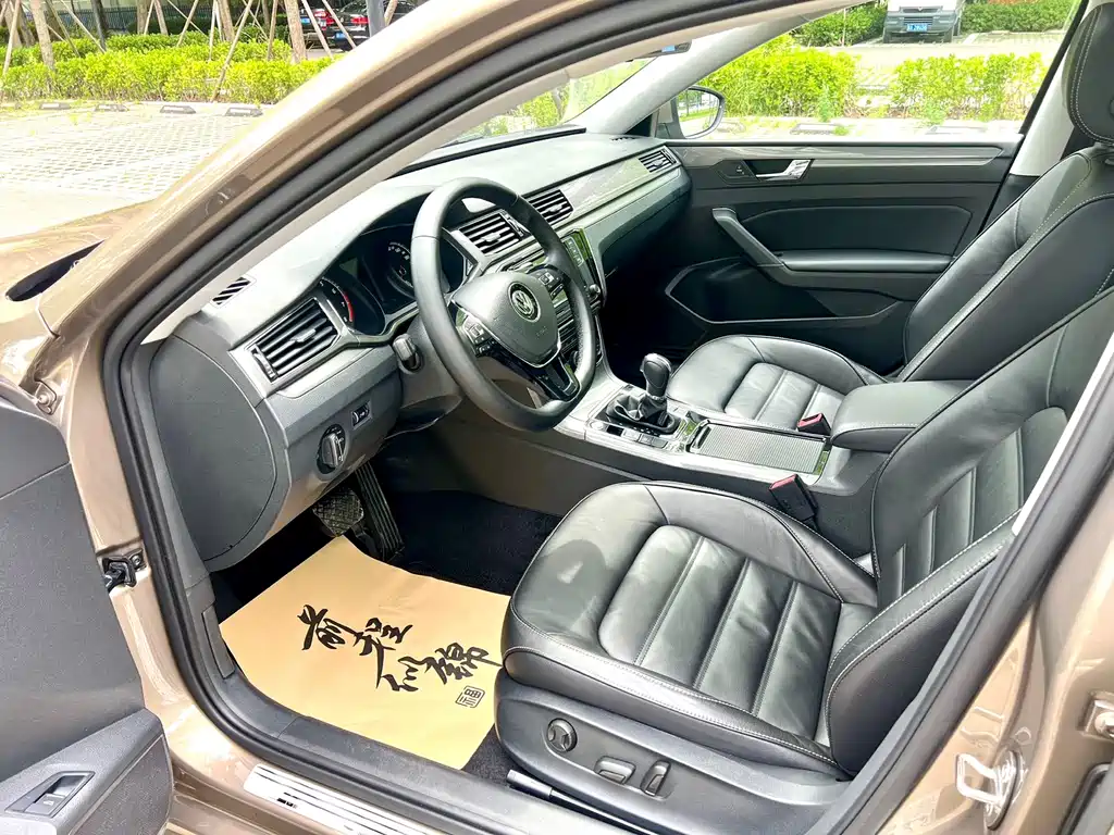Volkswagen Passat — фото 9
