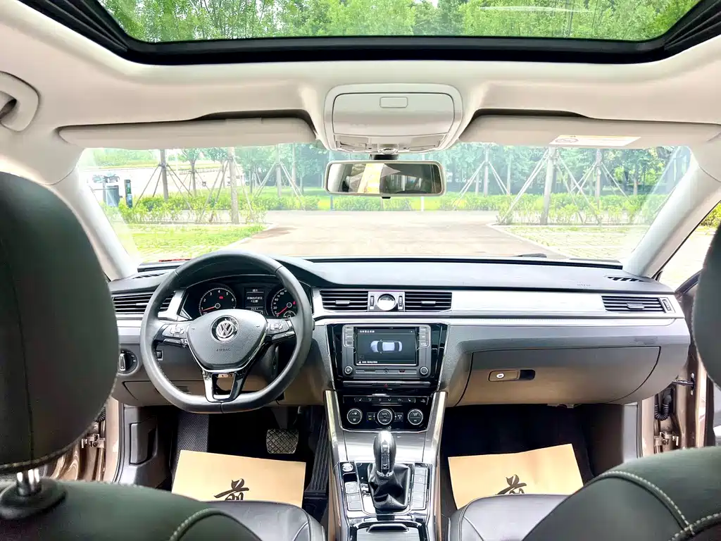 Volkswagen Passat — фото 10