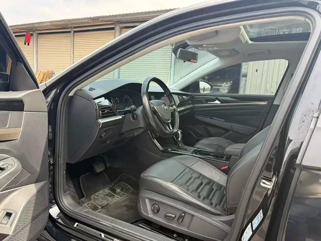 Volkswagen Passat — фото 4