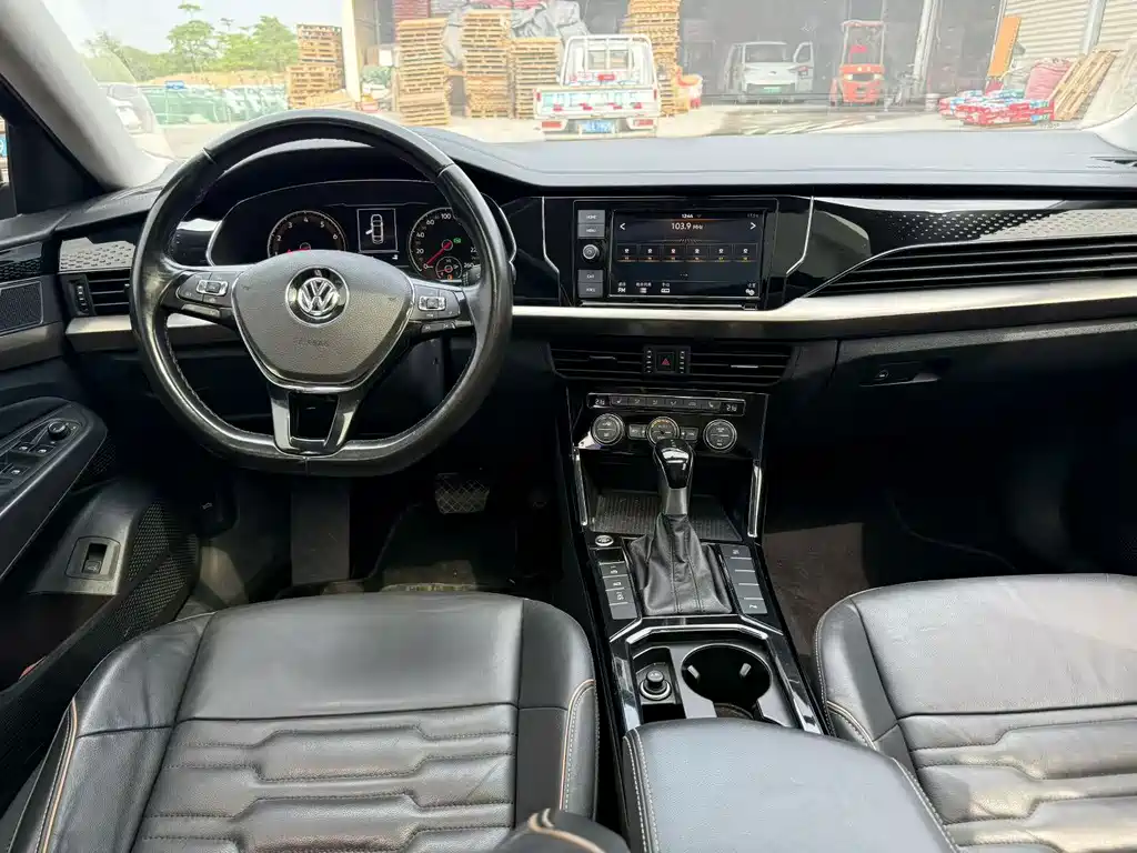 Volkswagen Passat — фото 5