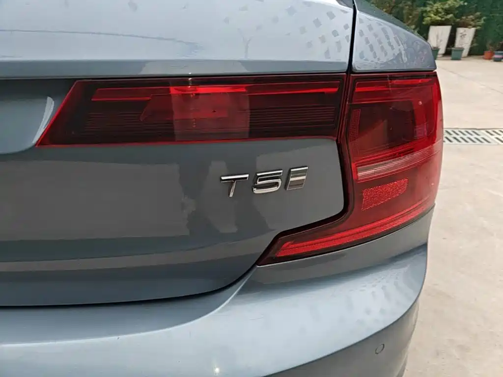 Volvo S90 — фото 8