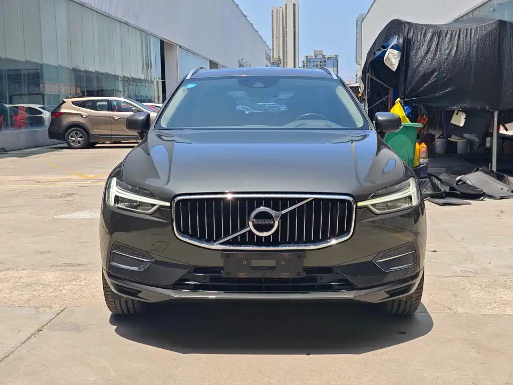 Volvo XC60 — фото 2