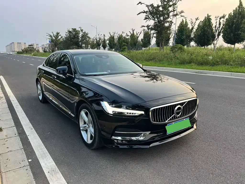 Volvo S90 — фото 3