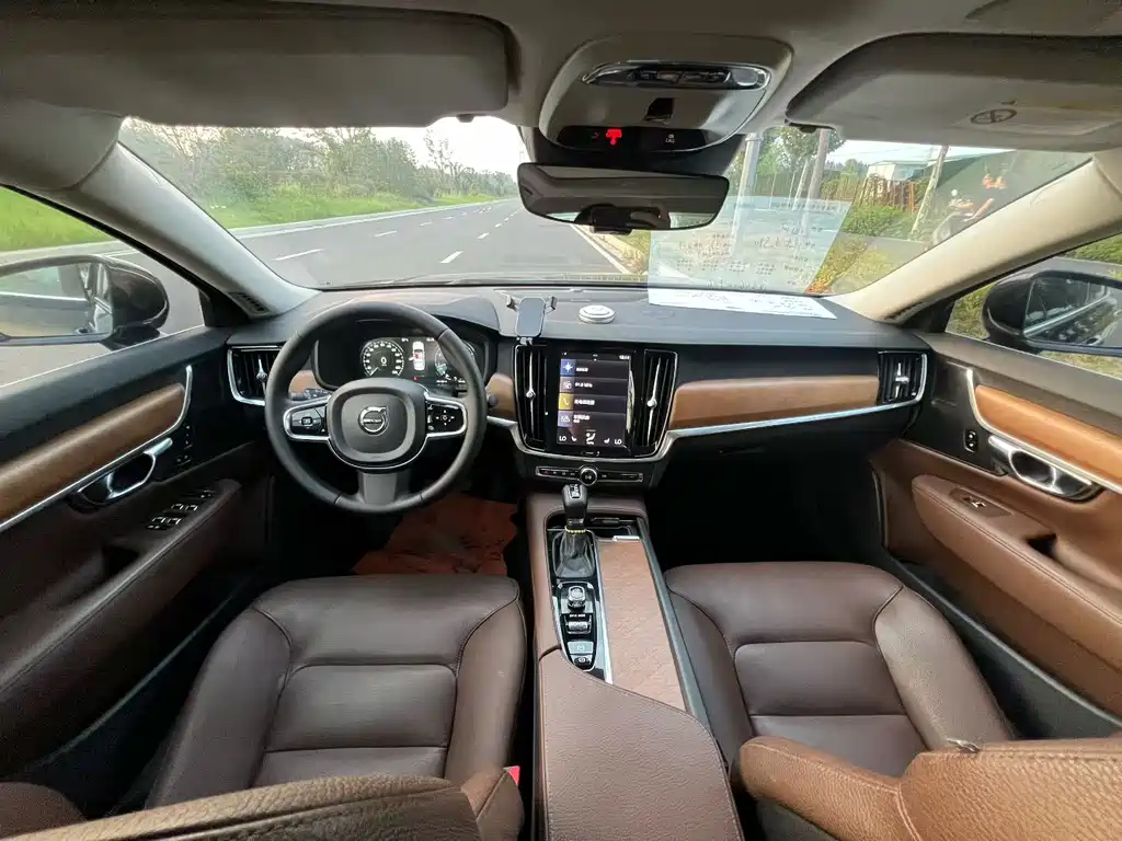 Volvo S90 — фото 5