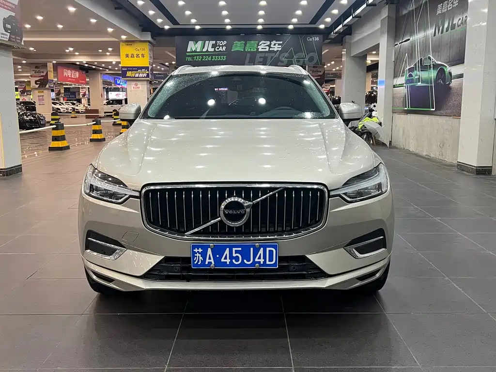 Volvo XC60 — фото 2