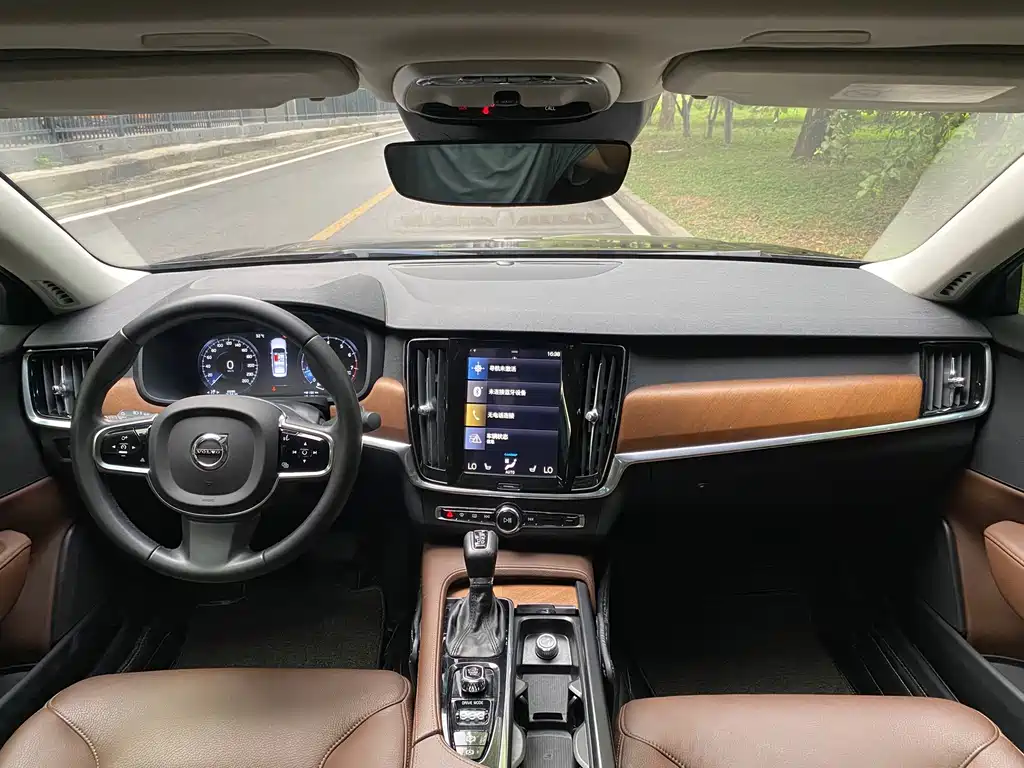 Volvo S90 — фото 15