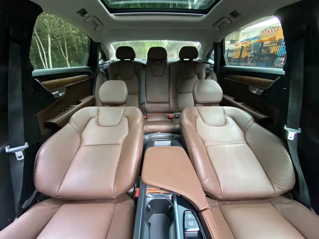 Volvo S90 — фото 20