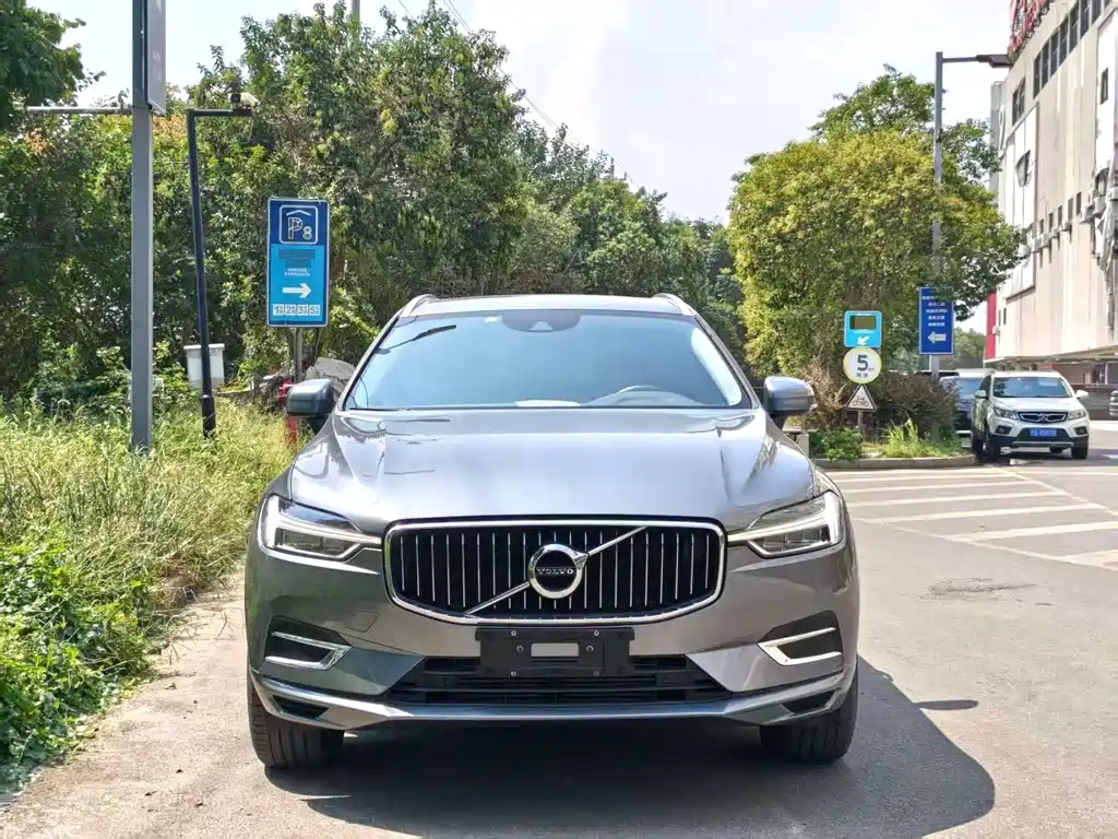 Volvo XC60 — фото 2