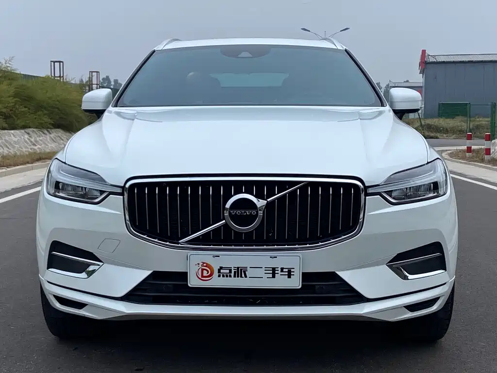 Volvo XC60 — фото 2