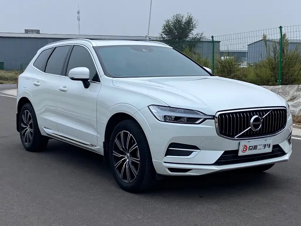 Volvo XC60 — фото 3