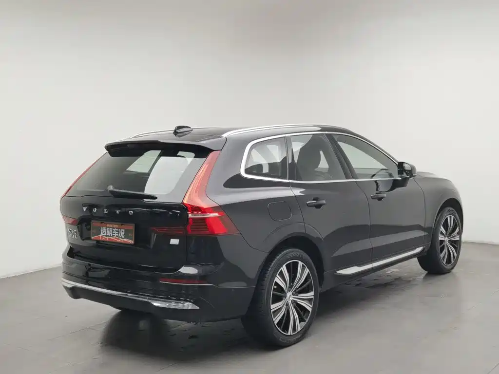 Volvo XC60 PHEV — фото 2