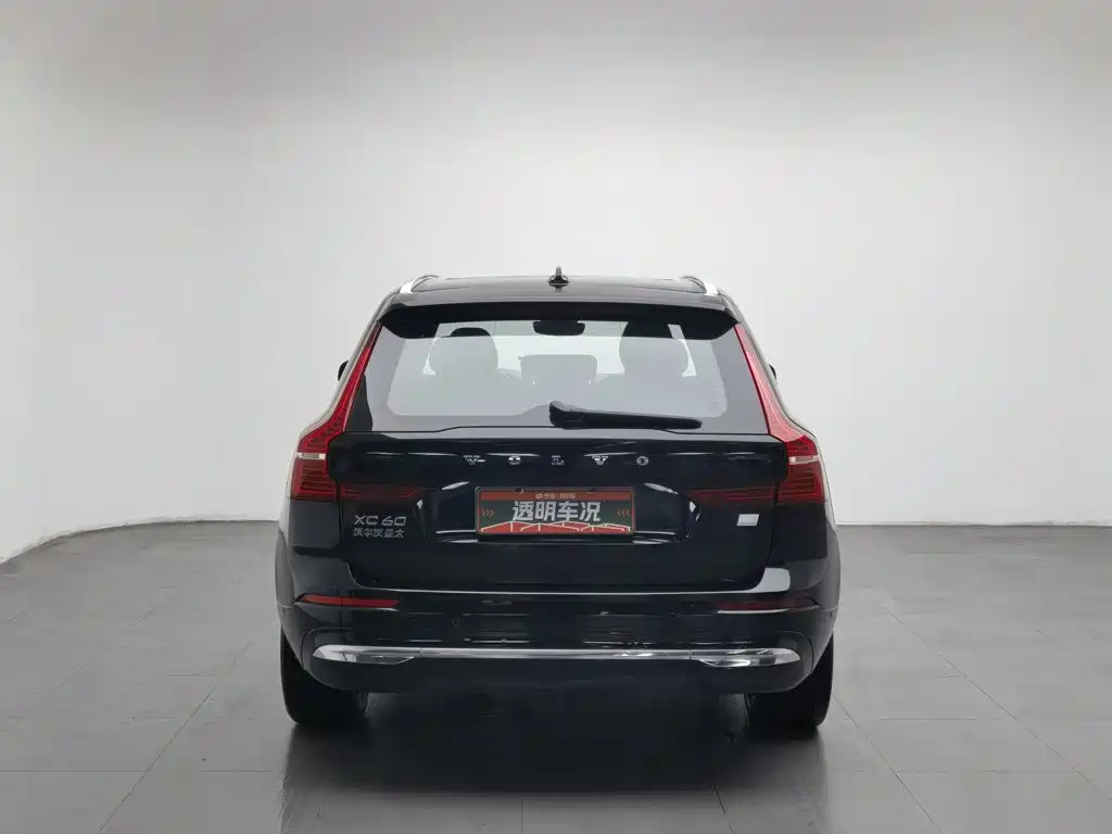 Volvo XC60 PHEV — фото 4