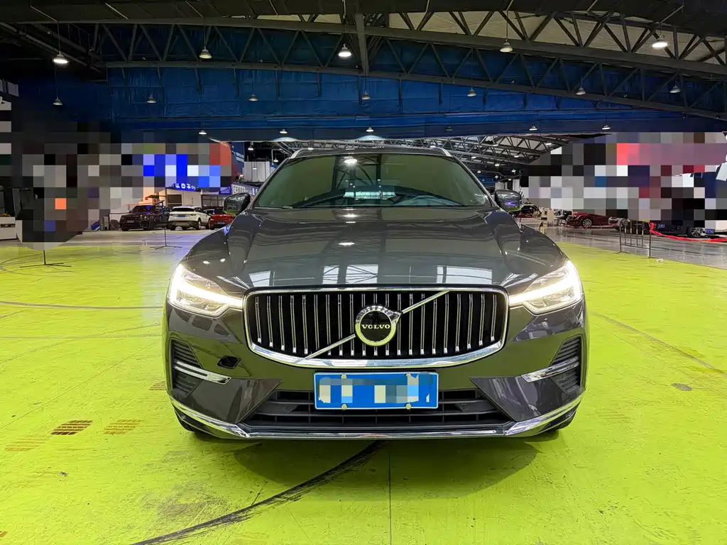 Volvo XC60 — фото 2