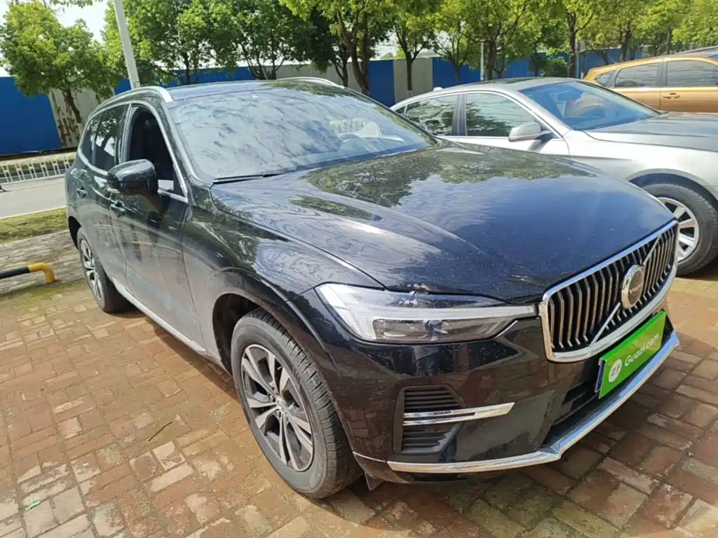 Volvo XC60 — фото 22