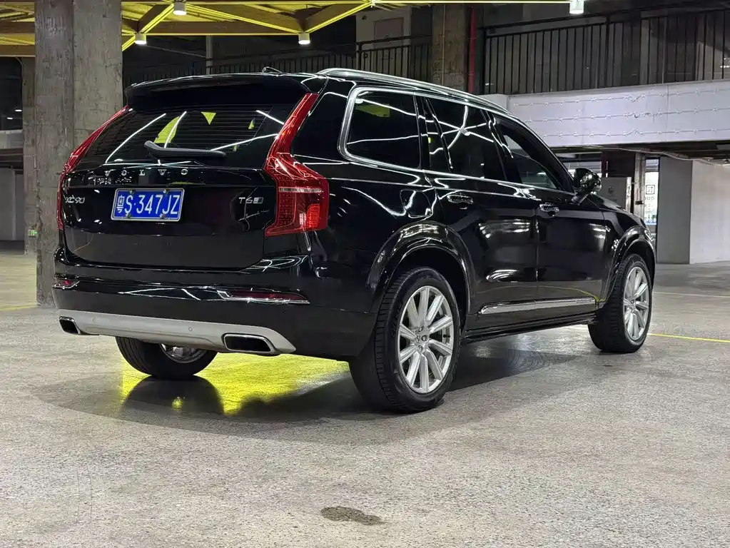 Volvo XC90 — фото 10