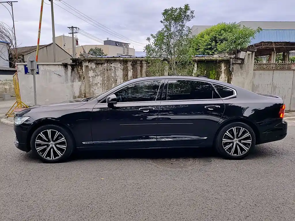 Volvo S90 — фото 3