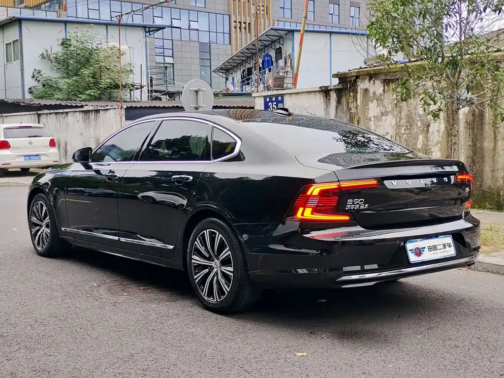 Volvo S90 — фото 4
