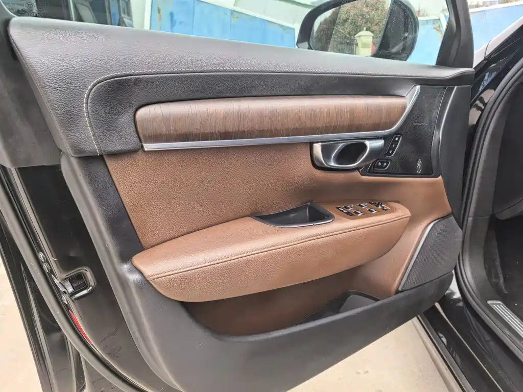 Volvo S90 — фото 11