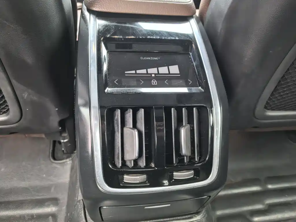 Volvo S90 — фото 15