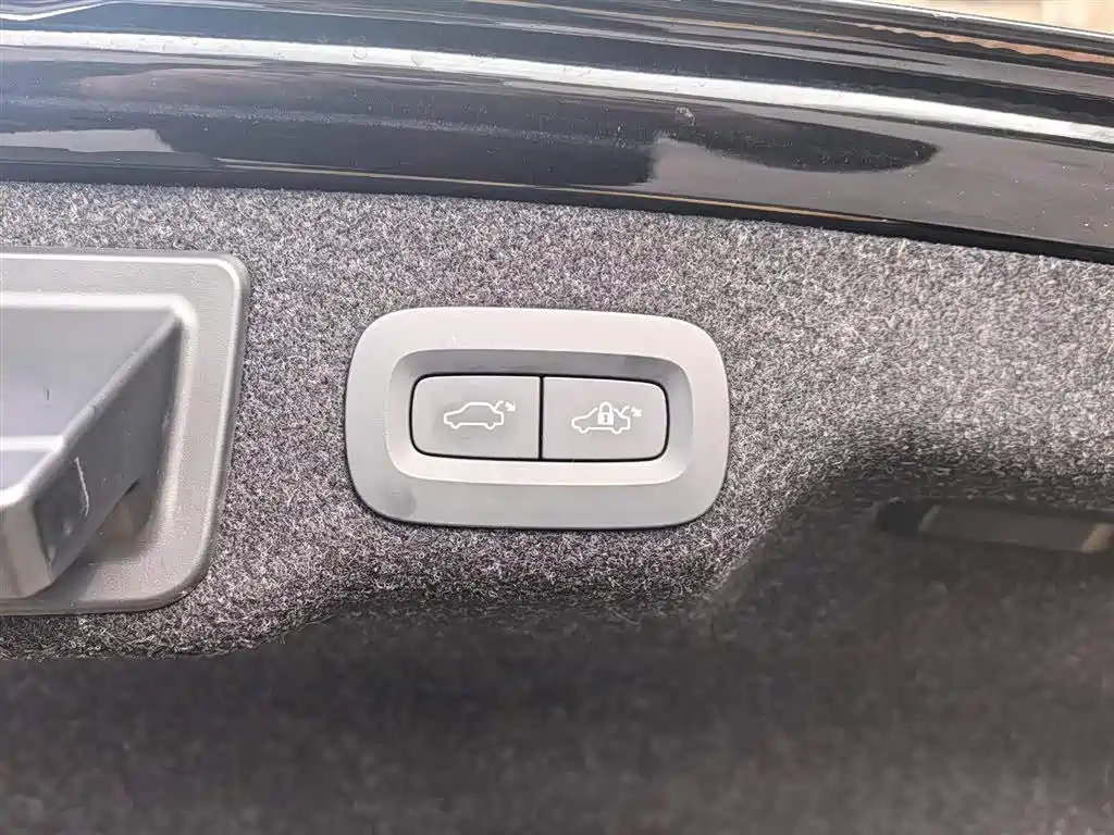 Volvo S90 — фото 14
