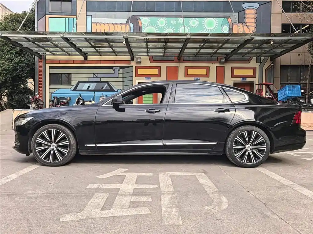 Volvo S90 — фото 17