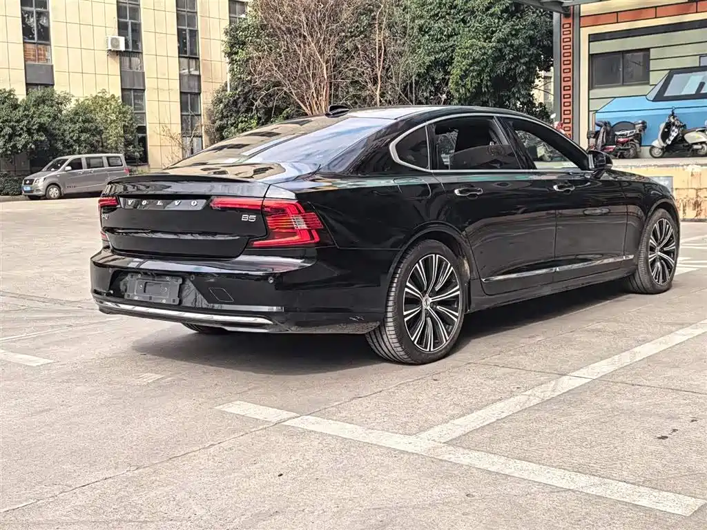 Volvo S90 — фото 20