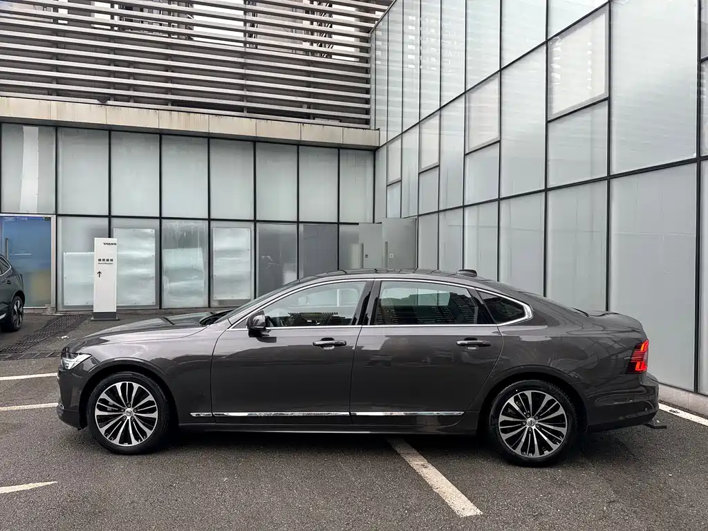 Volvo S90 — фото 5
