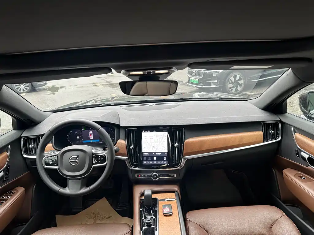 Volvo S90 — фото 10