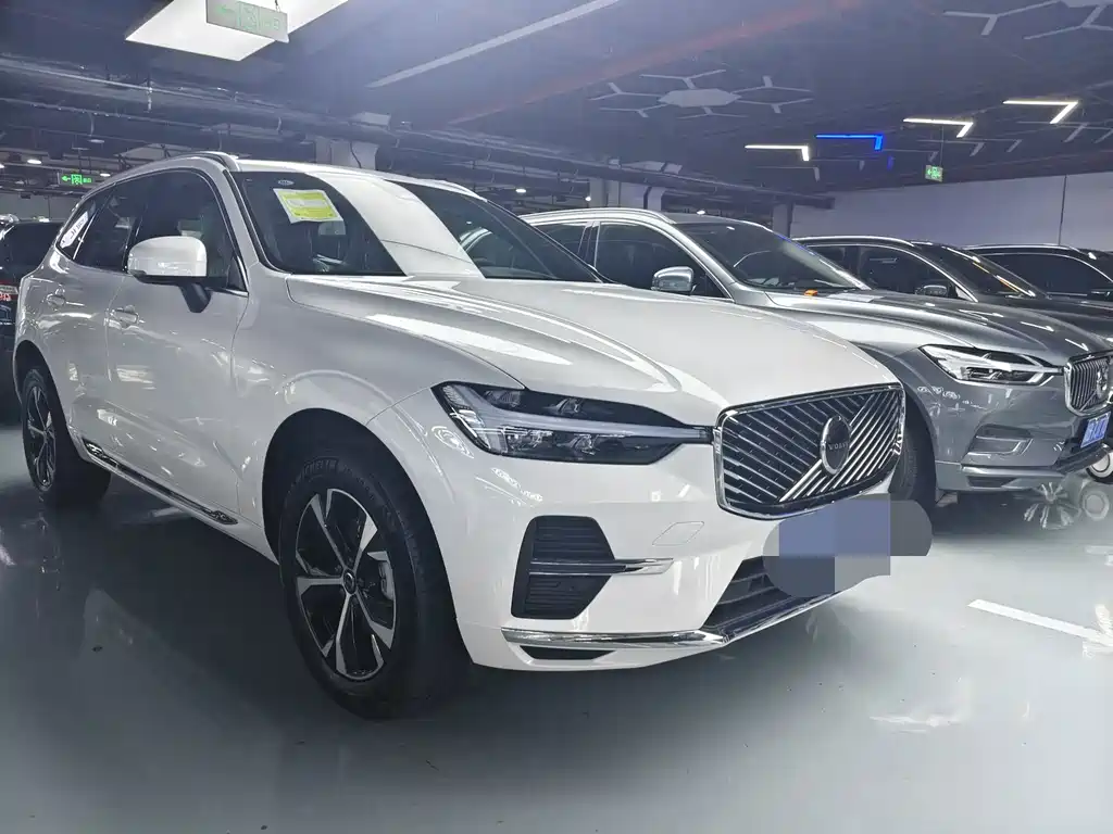 Volvo XC60 — фото 3