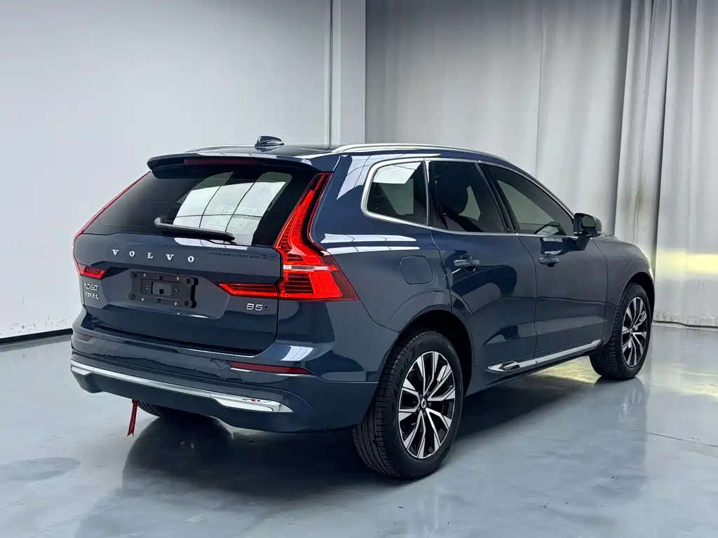 Volvo XC60 — фото 2