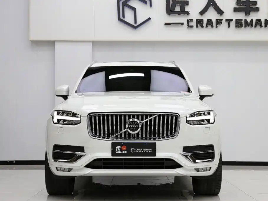Volvo XC90 — фото 21