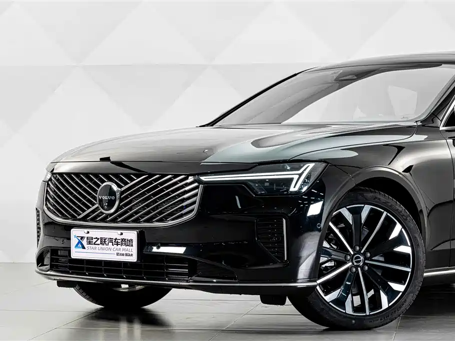 Volvo S90 — фото 3