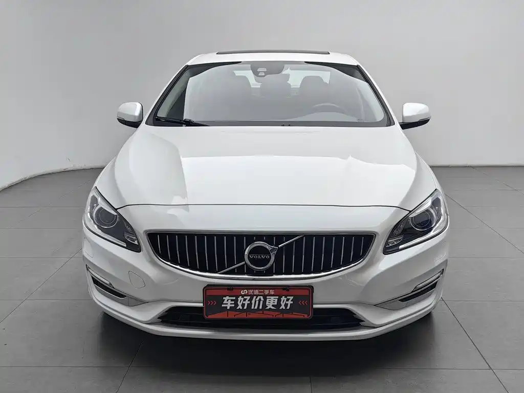Volvo S60 — фото 3