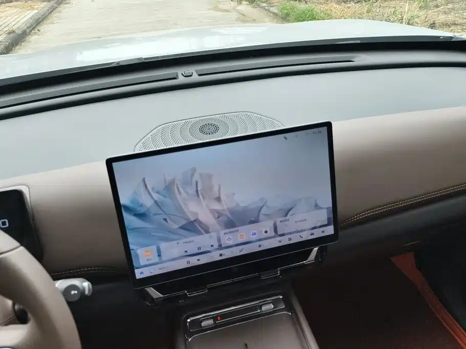 Wuling Xingguang 560 New Energy — фото 13