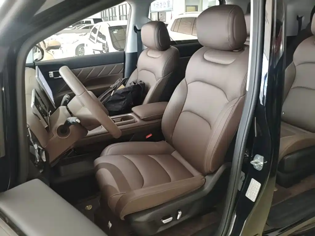 Wuling Xingguang 730 New Energy — фото 15