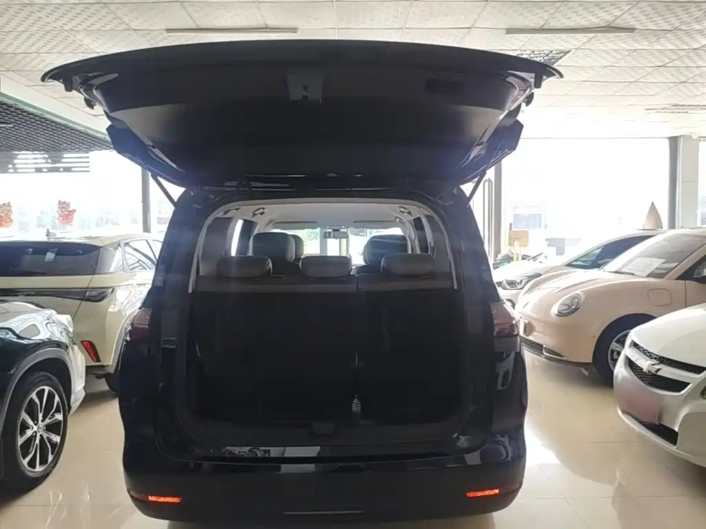 Wuling Xingguang 730 New Energy — фото 19