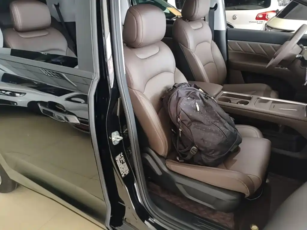 Wuling Xingguang 730 New Energy — фото 25