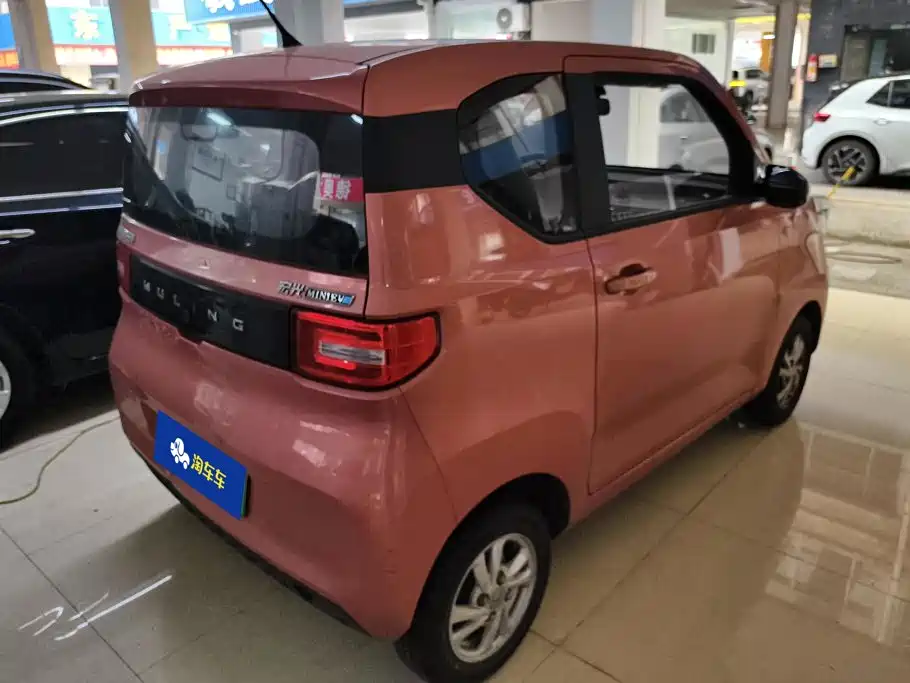 Wuling MINIEV — фото 3