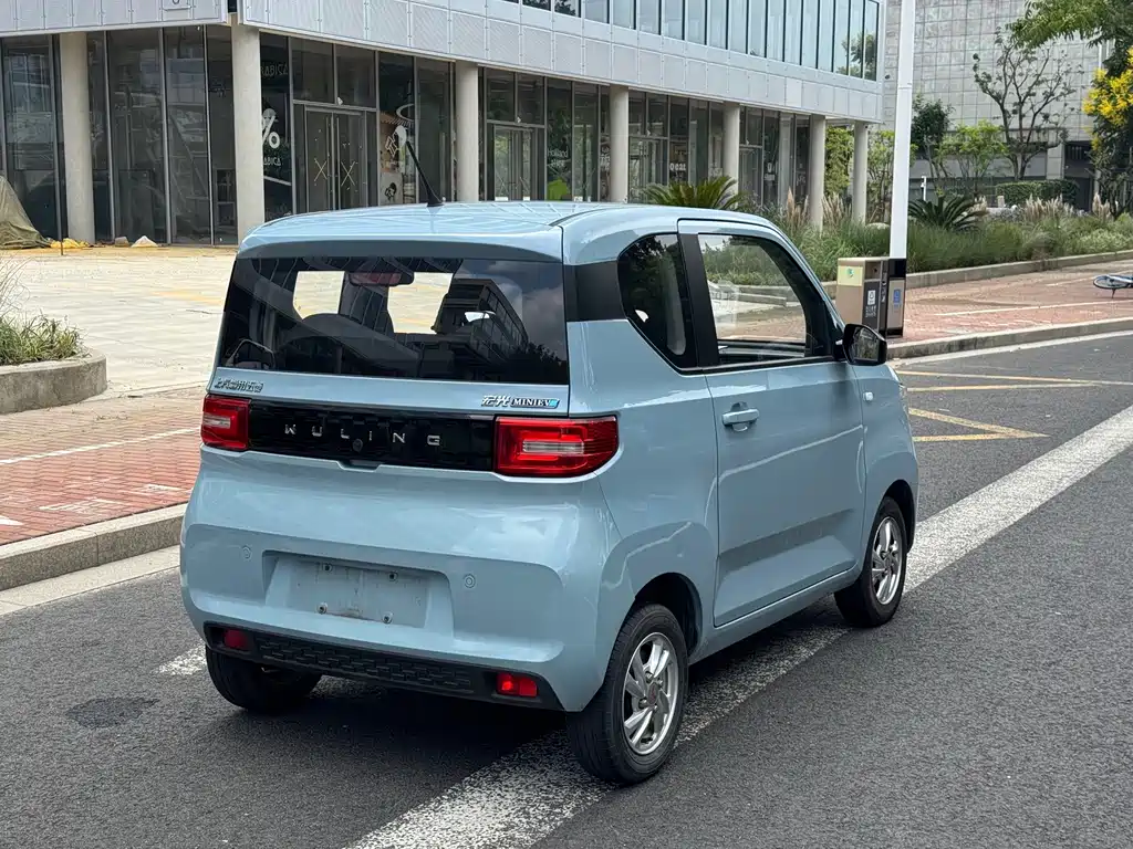 Wuling MINIEV — фото 4