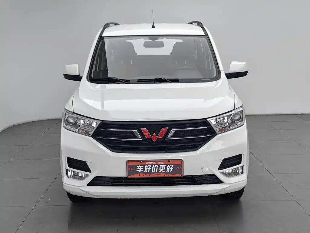 Wuling Hongguang — фото 3