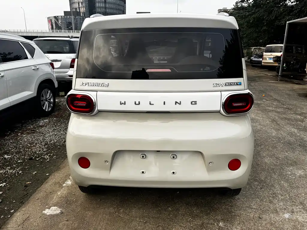 Wuling MINIEV — фото 11