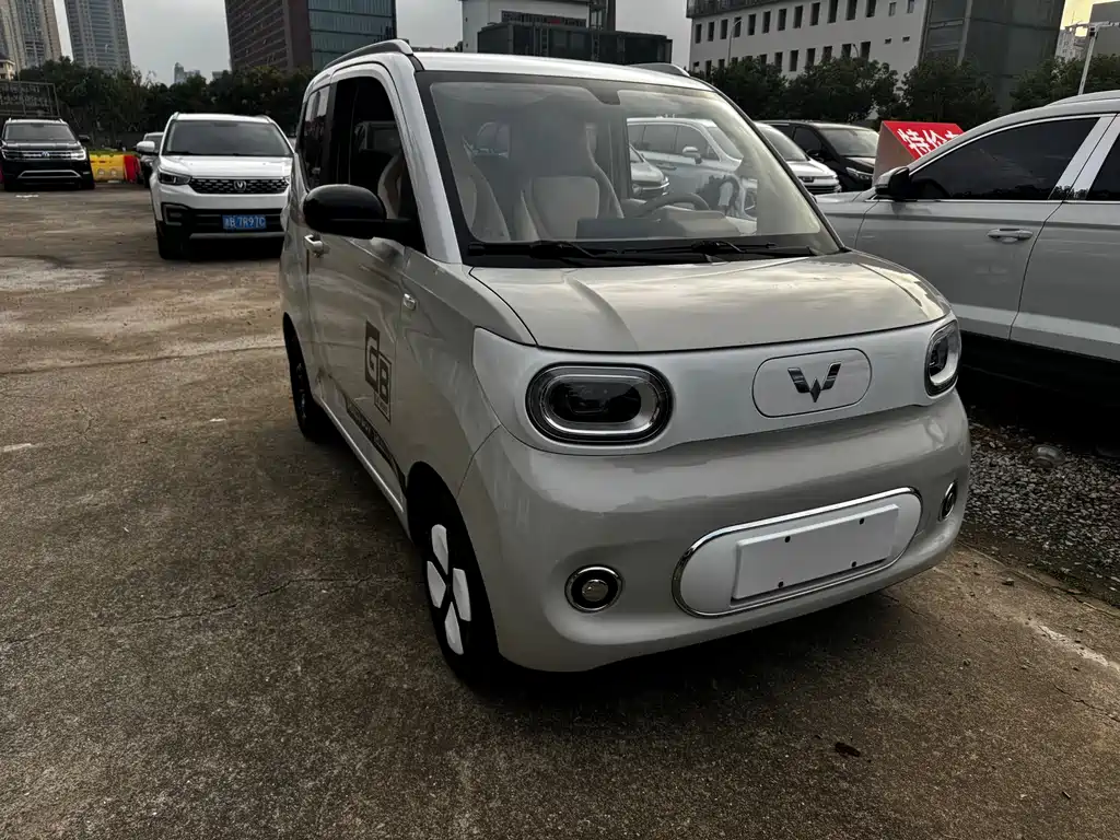 Wuling MINIEV — фото 3