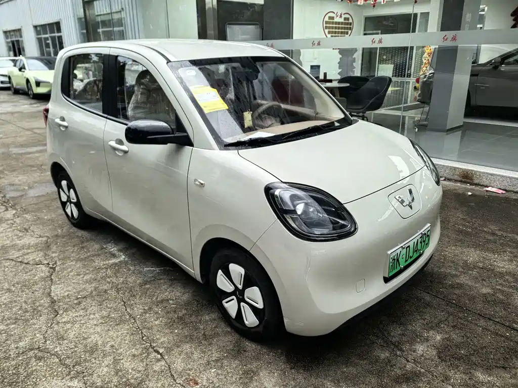 Wuling MINIEV — фото 3