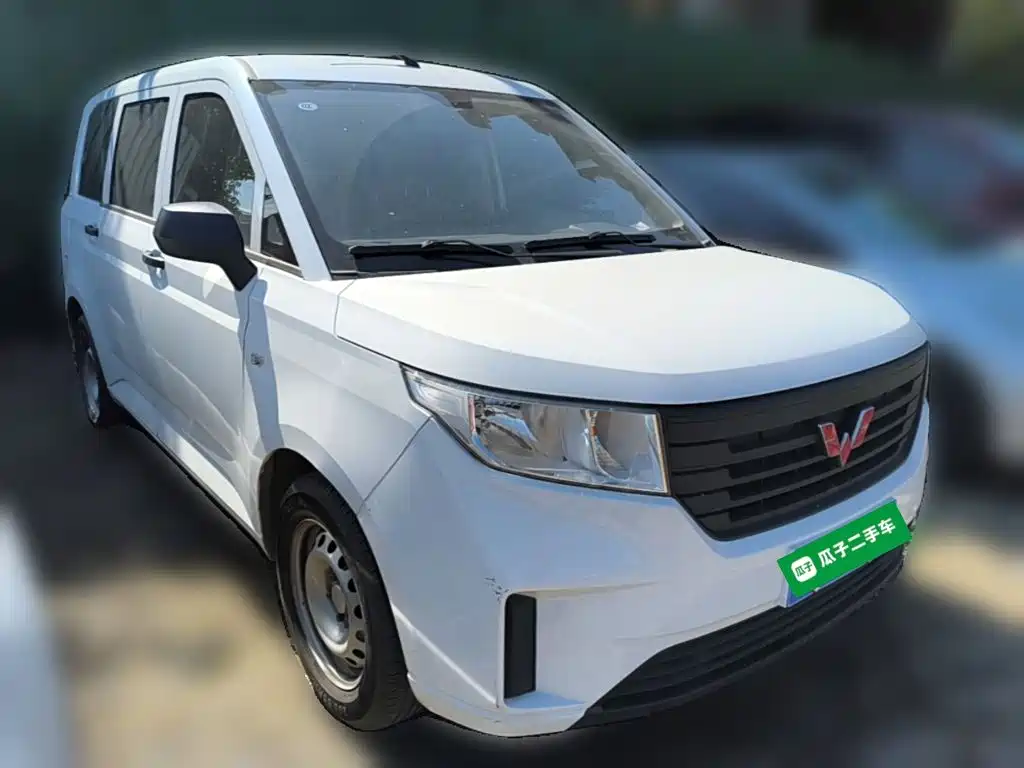 Wuling Hongguang PLUS — фото 6